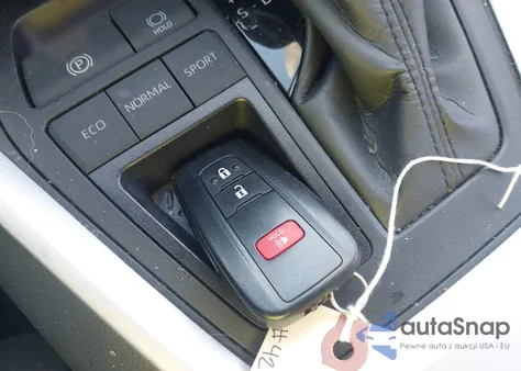 2024 Toyota Rav4 Xle z USA, uszkodzony, nr VIN 2T3W1RFV8RC271378